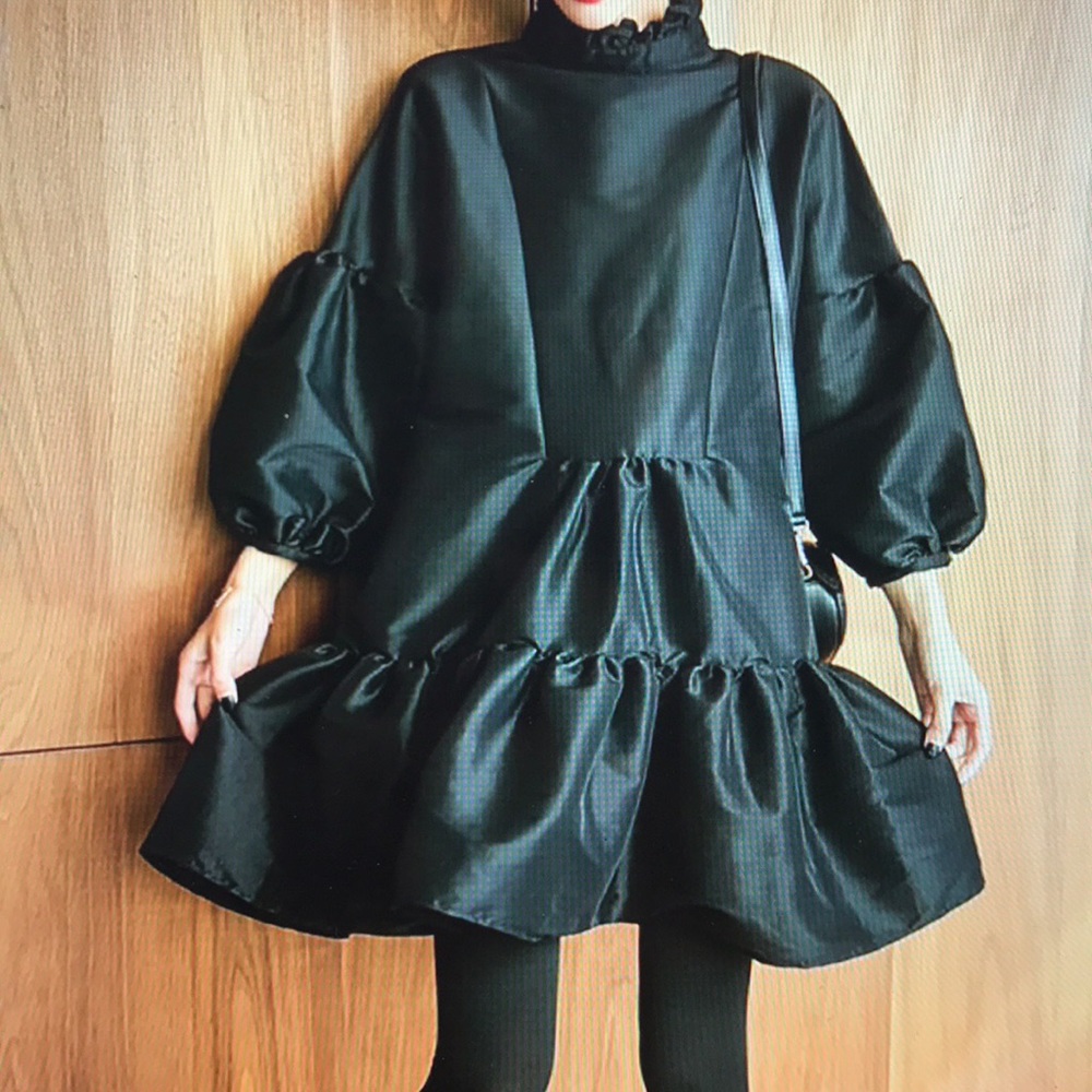 Turtleneck lantern sleeves pleated dress